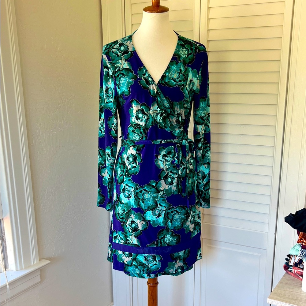 Simply Vera Vera Wang Blue and Teal Floral Wrap Dress
